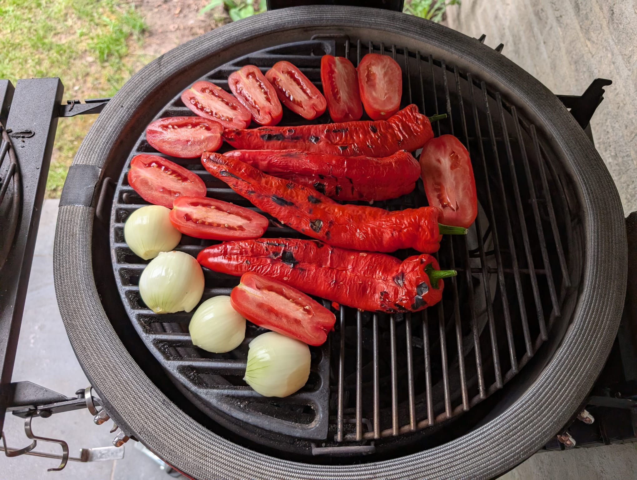 Paprika grillen kamado